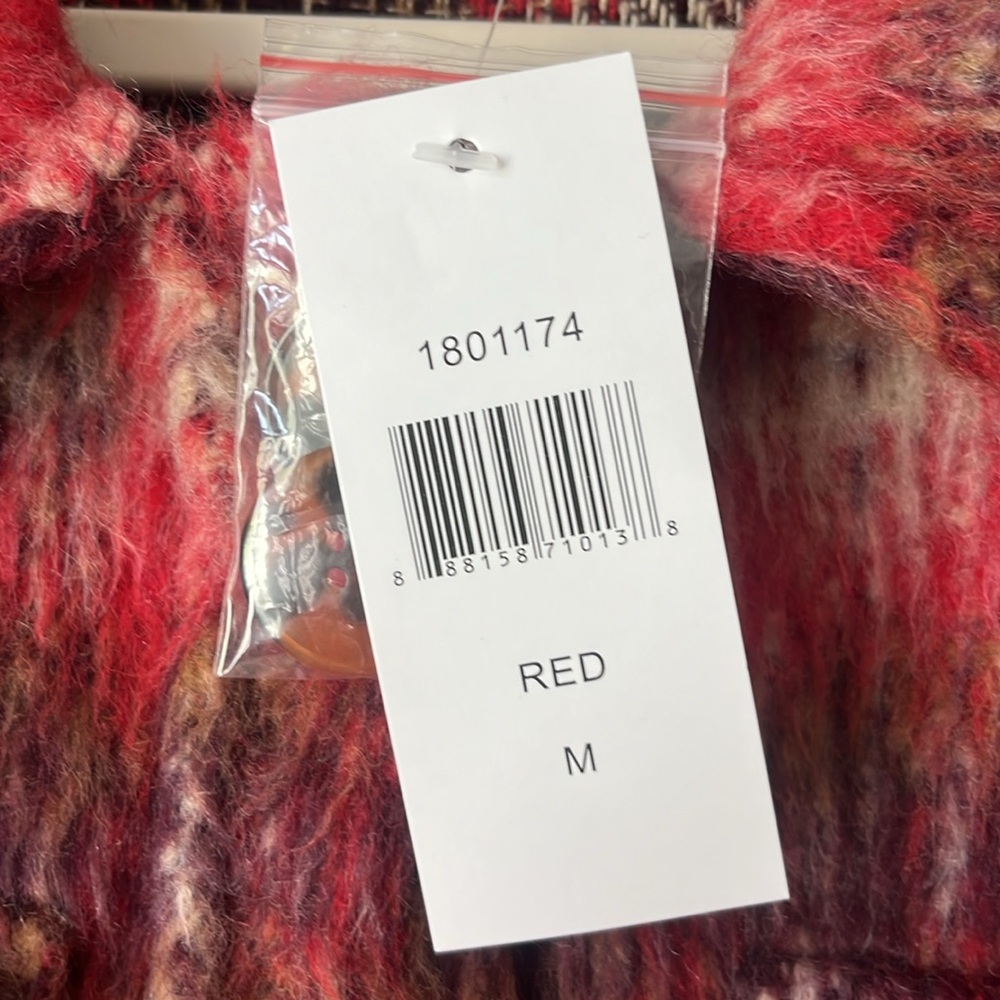 NWT Vigoss Red Plaid Cropped Shacket / Jacket / SZ M - Picture 4 of 5